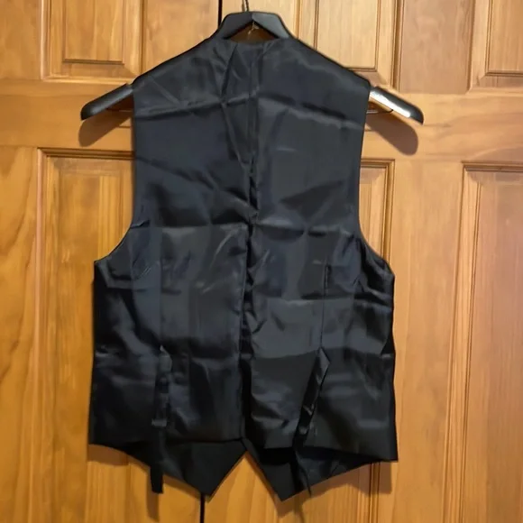 Men’s Suit jacket, pants and vest Black Wedding Church Special Occasion Medium